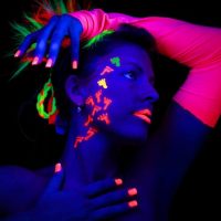 UV FESTÉKEK, KOZMETIKUMOK